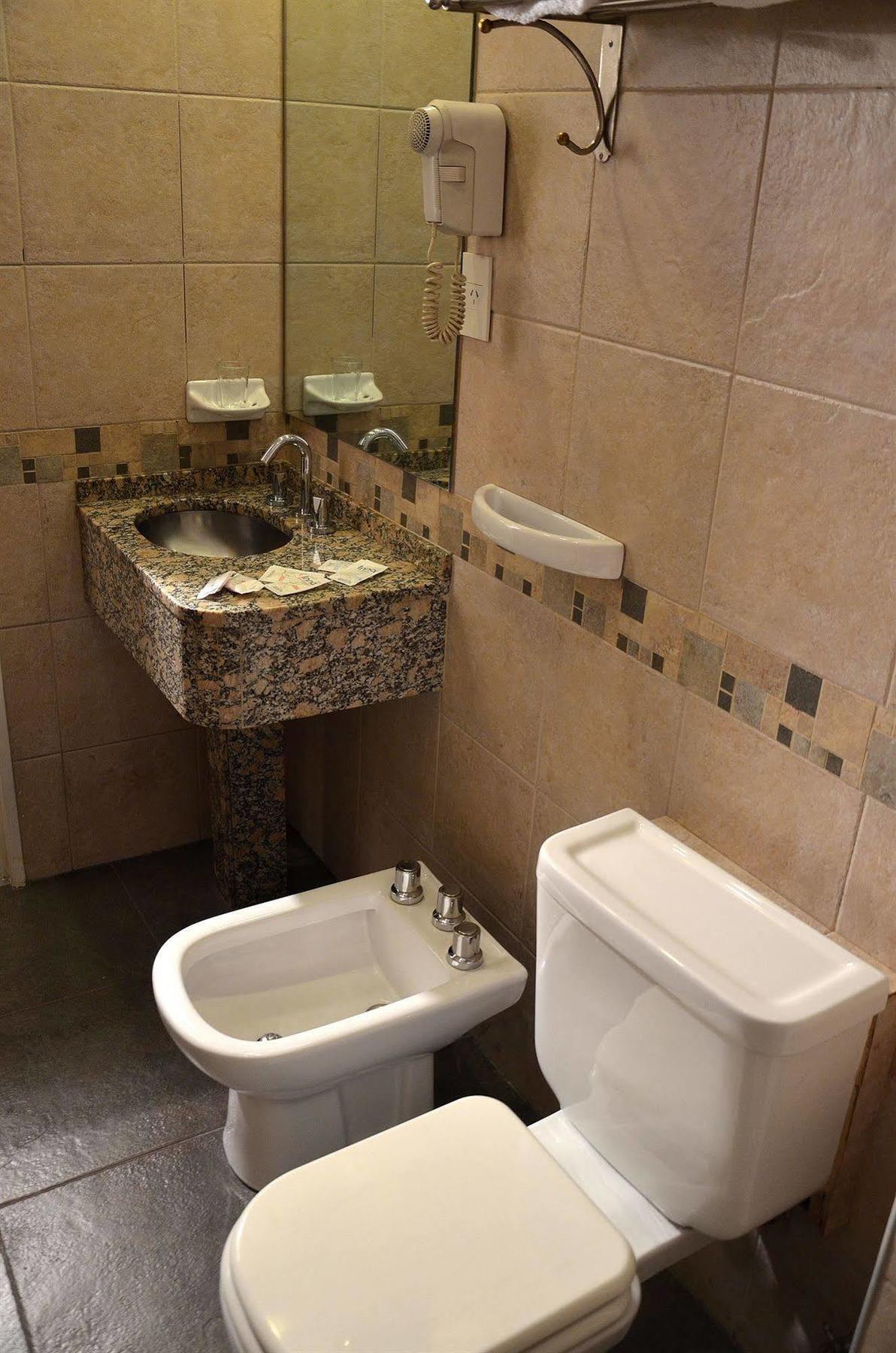 Ecuador Hotel Buenos Aires Bagian luar foto