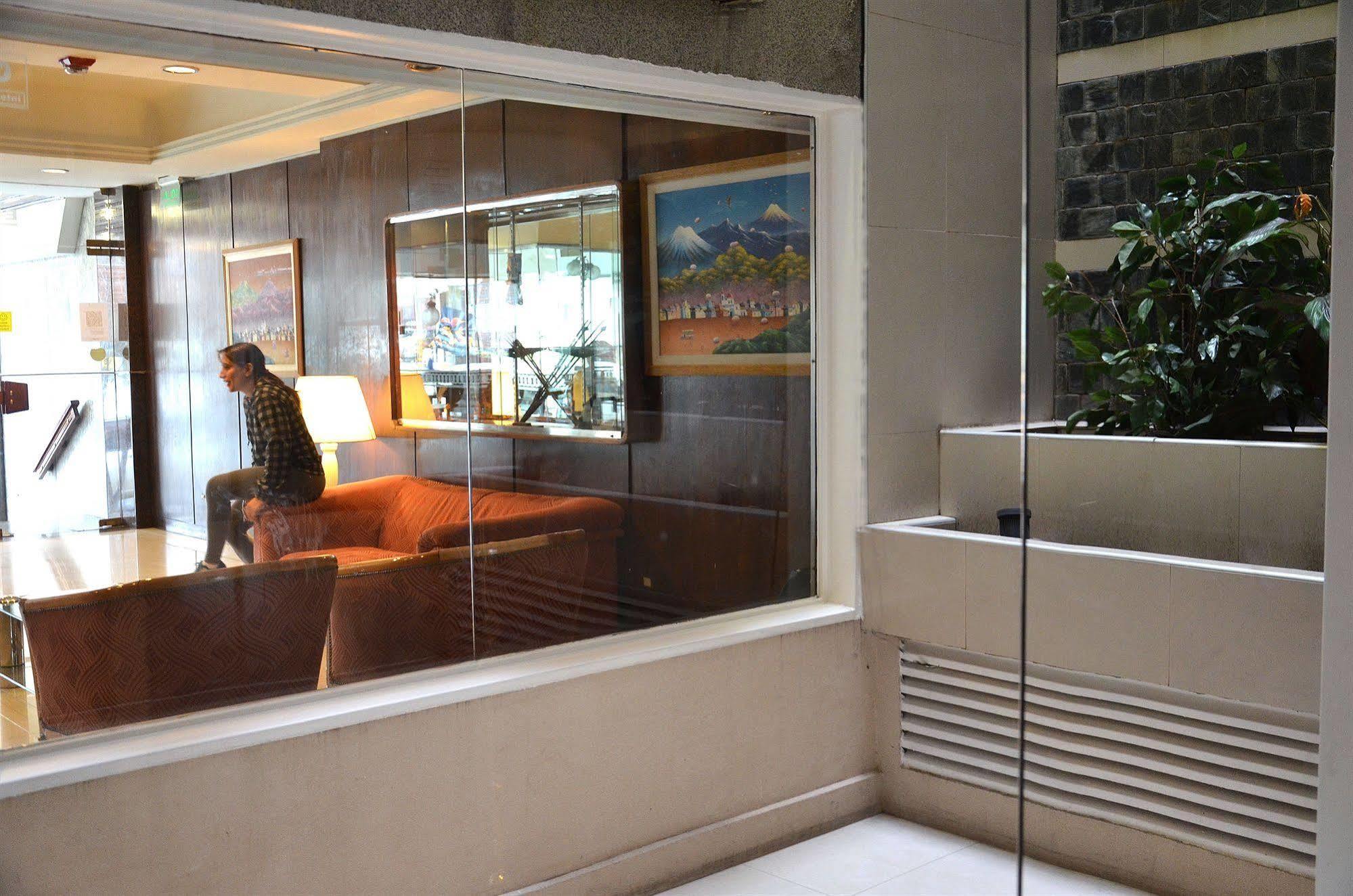 Ecuador Hotel Buenos Aires Bagian luar foto