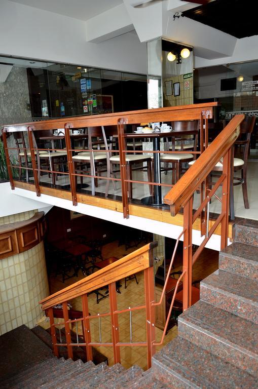 Ecuador Hotel Buenos Aires Bagian luar foto