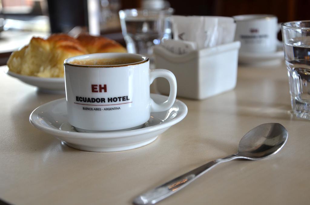 Ecuador Hotel Buenos Aires Bagian luar foto