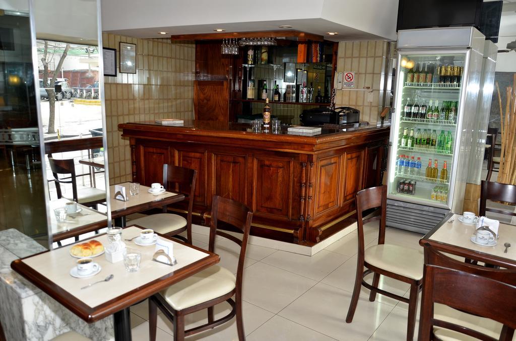 Ecuador Hotel Buenos Aires Bagian luar foto